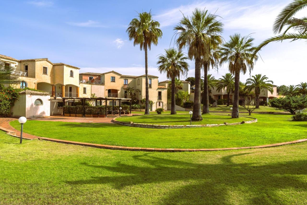 Apartments In Residence With Swimming Pool In Santa Margherita Di Pula, 250 Meters From The Sea Εξωτερικό φωτογραφία